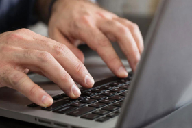 Житель Шадринска лишился 70 тысяч рублей и не получил товар