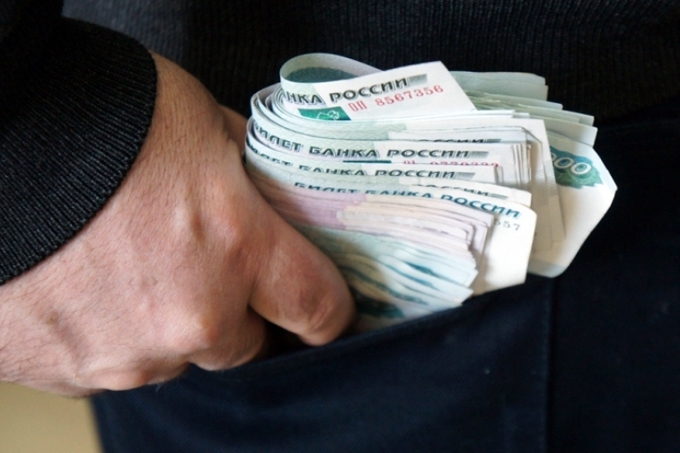В Курганской области директор предприятия ЖКХ два года незаконно выплачивал себе премии