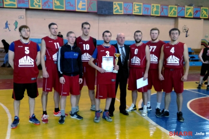 В Шадринске завершился чемпионат города по баскетболу