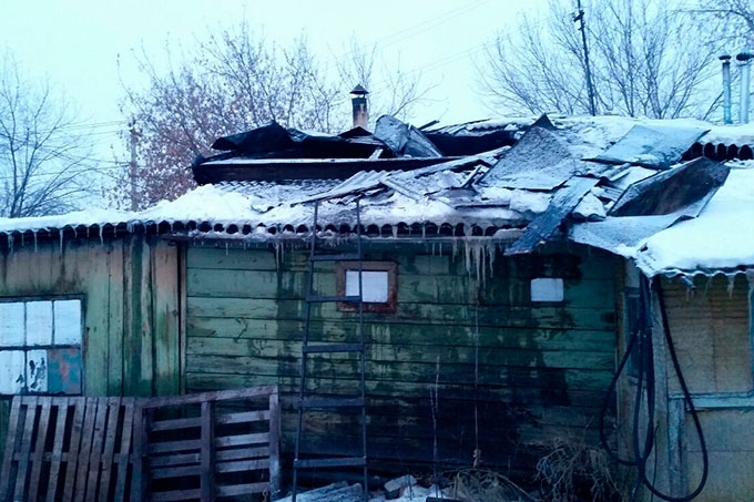 Пожар в жилом доме в Шадринске