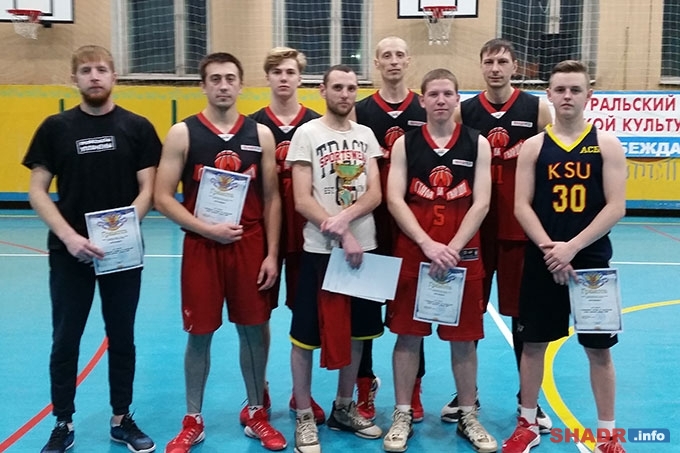 Победители прежние: завершился чемпионат Шадринска по баскетболу