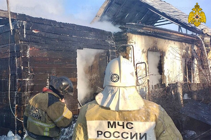 При пожаре в с. Кропани Кетовского района один погиб, двое спаслись