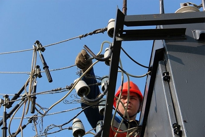 Повреждение линии и пожары: причины отключения электроэнергии в Шадринске в октябре
