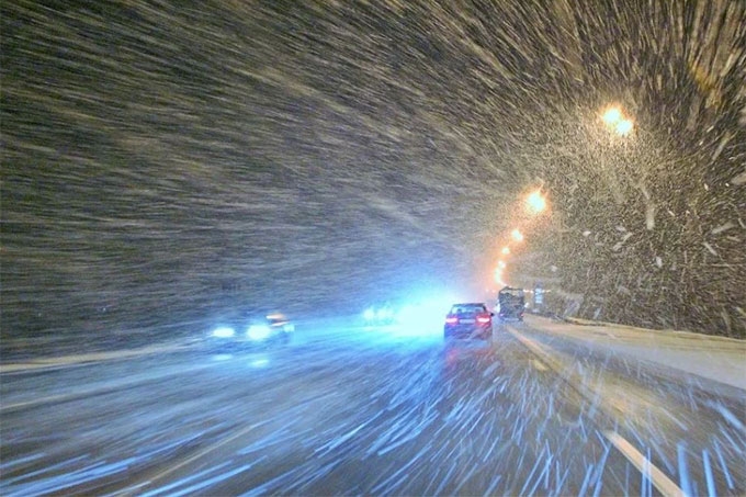 ГИБДД региона рекомендует отказаться от дальних поездок из-за обильного снегопада