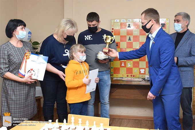 Семья Харламовых - победители шахматного турнира