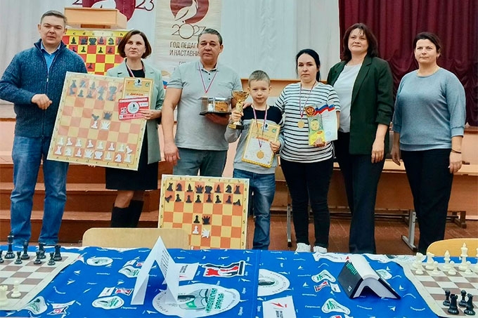 Шахматисты гимназии № 9 выиграли городской этап шахматного фестиваля