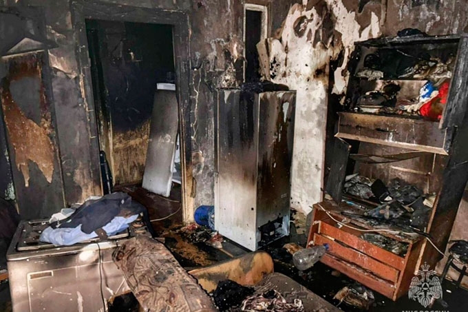 15 человек спасено во время пожара в жилом доме в Кургане