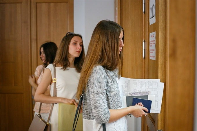 В вуз после колледжа: 4 месяца осталось у выпускников для зачисления по прежним правилам