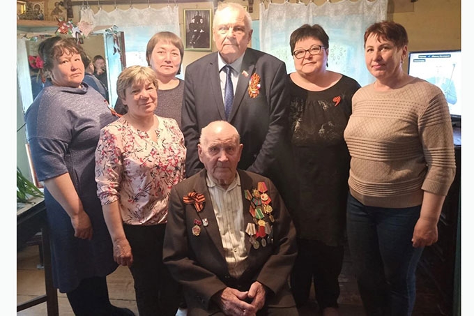 95 лет исполнилось ветерану из Шадринского МО Дмитрию Попову