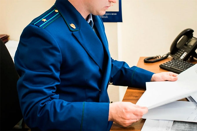 Шадринская прокуратура пытается в судебном порядке добиться обустройства тротуаров на одной из улиц города