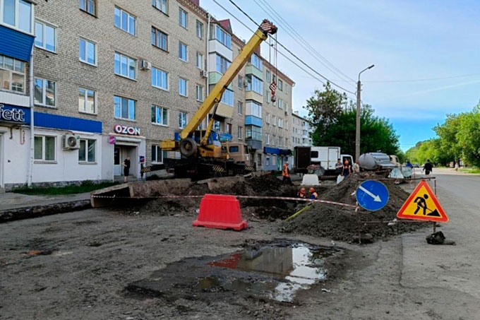 В Шадринске продолжается подготовка тепловых сетей к новому отопительному сезону