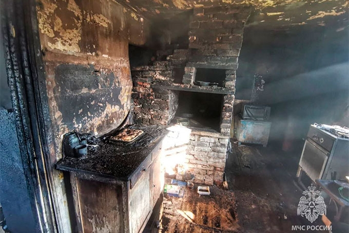 Два маломобильных брата погибли во время пожара в частном доме в Далматовском МО