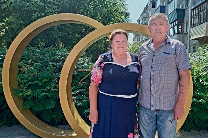 Сапфировую свадьбу отмечает семья Сухановых из Шадринска