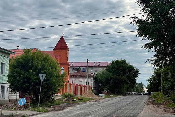 Антон Мокан проконтролировал ход дорожной кампании в Шадринске