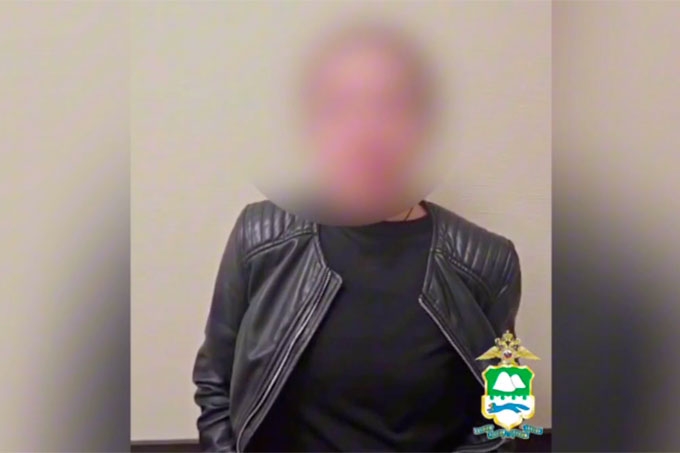 35-летняя жительница Кургана задержана за танцы на мемориале воинам-зауральцам