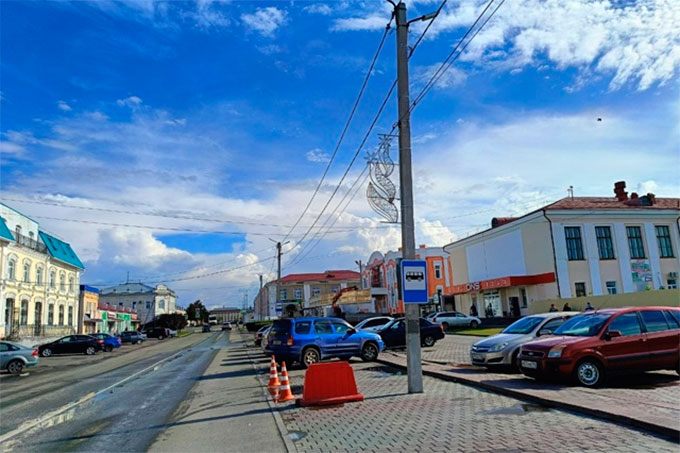 Временно перенесена автобусная остановка по улице Комсомольская в Шадринске