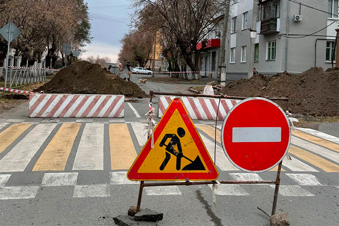 Перекрыто движение автотранспорта на части улицы Гагарина в Шадринске