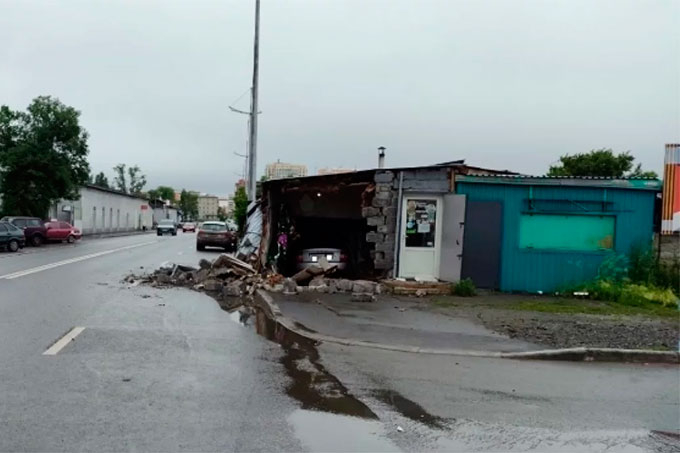 Осужден водитель смертельного ДТП в Кургане, протаранивший магазин ритуальных принадлежностей