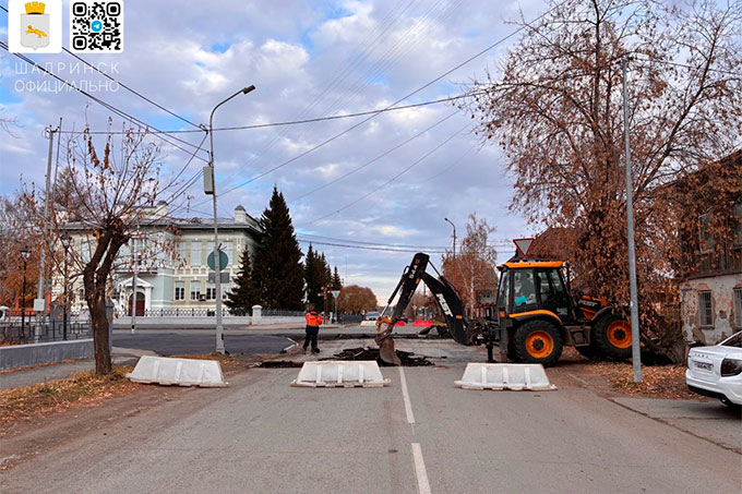Перекрыто движение автотранспорта на перекрестке улиц Ленина и Карла Либкнехта в Шадринске