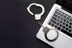 Более 200 тысяч рублей потеряла 58-летняя жительница Кетовского МО