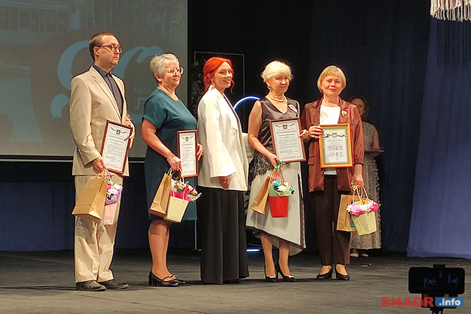 Медколледж Шадринска отметил 90 лет со дня своего основания Медколледж Шадринска отметил 90 лет со дня своего основания