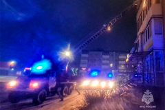 2 человека погибли при пожаре в Кургане, 4 спасены