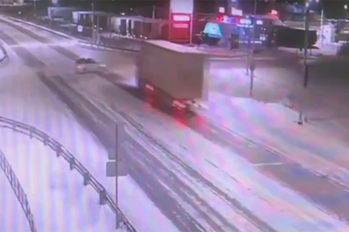 2 �������� �������, ��� 1 ����������� � ��� �� ���������� ���������� ������