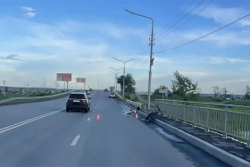 В Кургане велосипедист попал под колеса легковушки